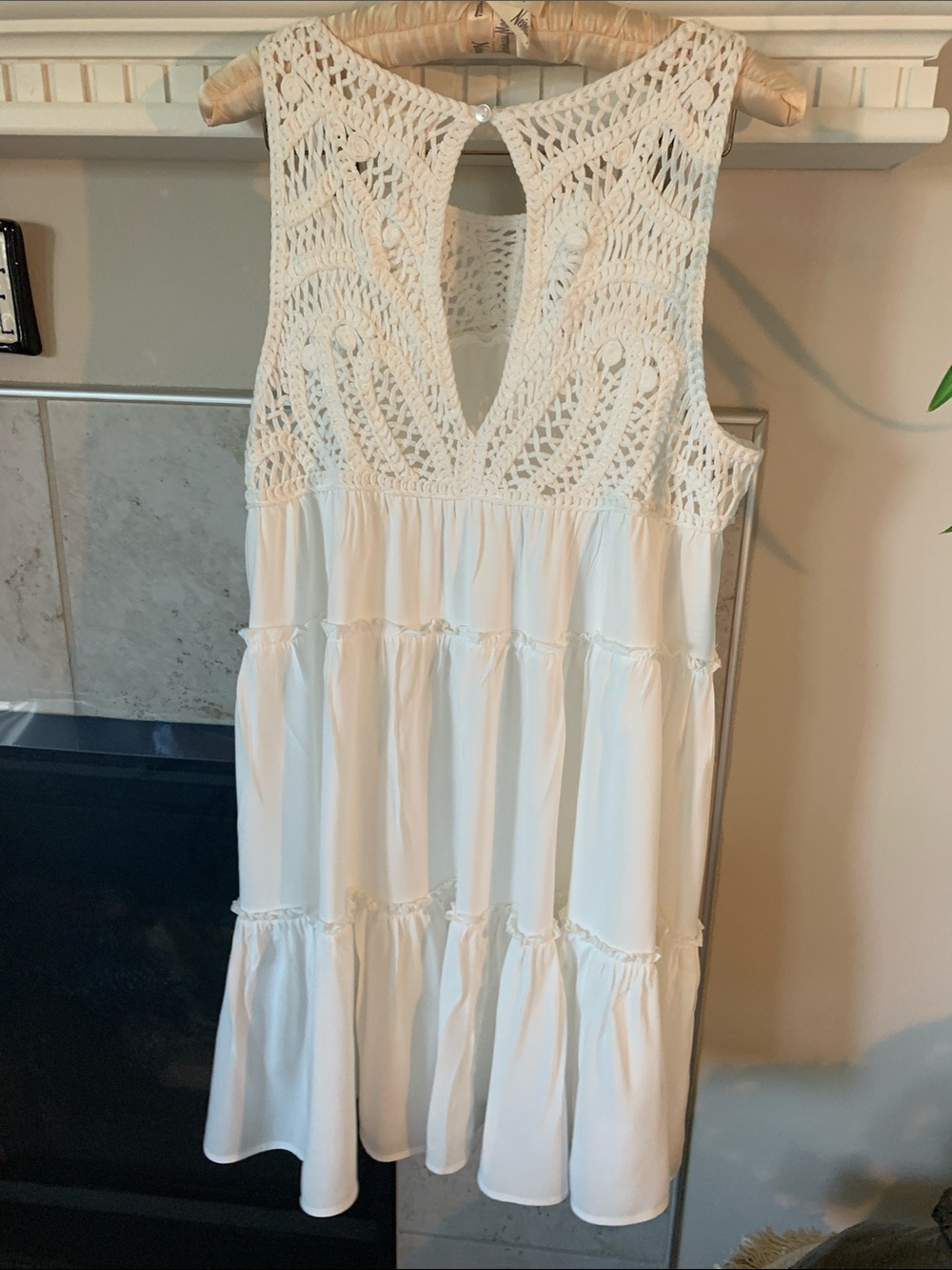 altar’d state White Crochet Yoke Sleeveless Flowy Dress Satin Front Strings L - Picture 5 of 6